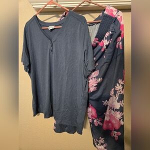 LulaRoe Dreamwear Pajama Set Gray-blue Top and Floral Pants, XL